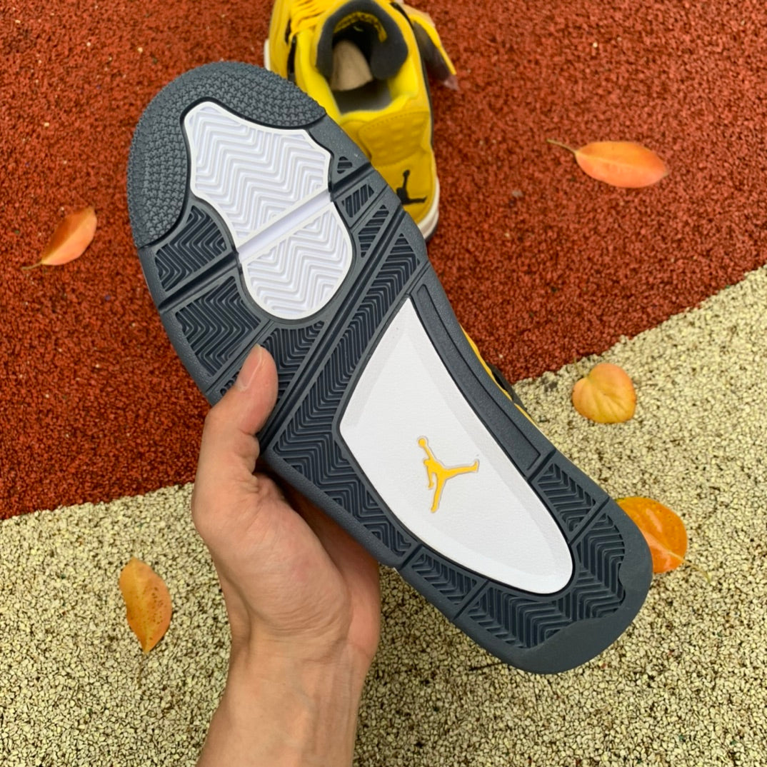 Air Jordan 4 Retro Lightning (2021)