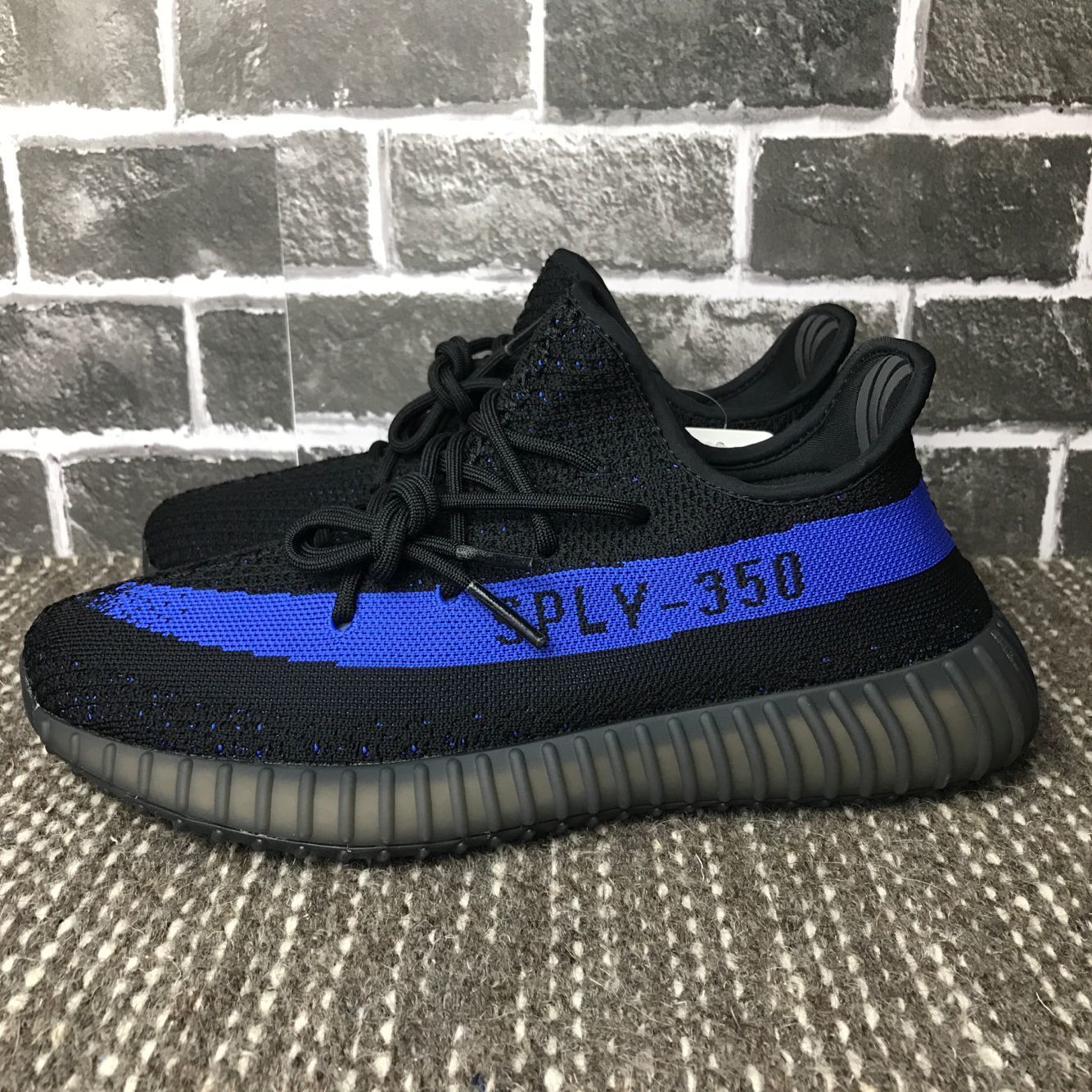 Adidas Yeezy Boost 350 V2 Dazzling Blue