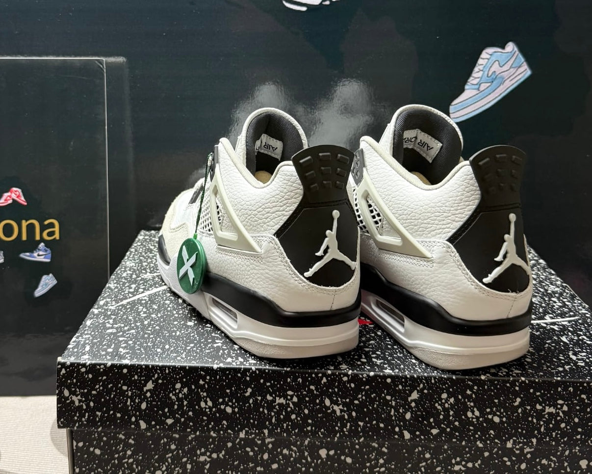 Air Jordan 4 Retro Military Black