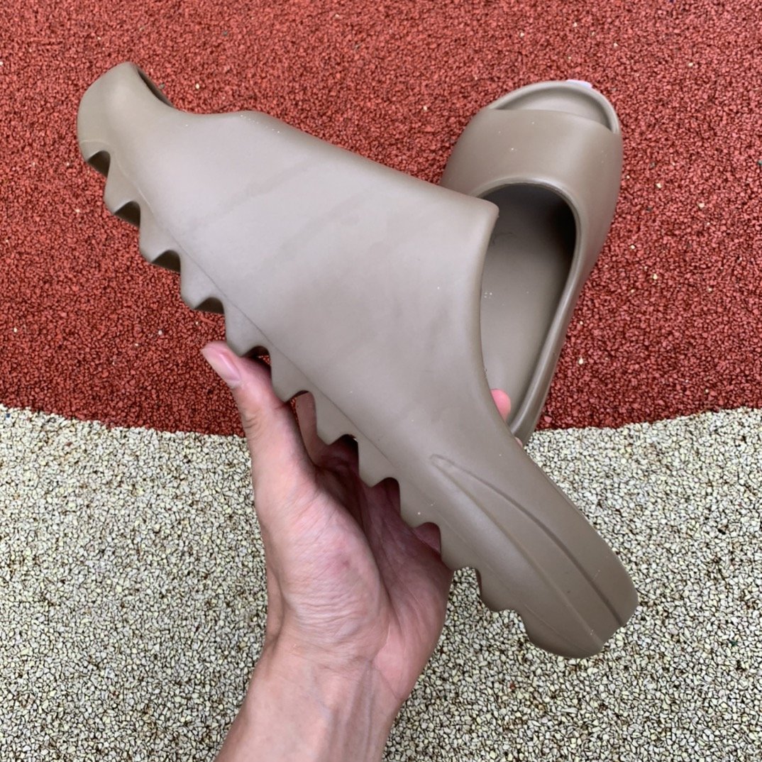 Adidas Yeezy Slide Earth Brown
