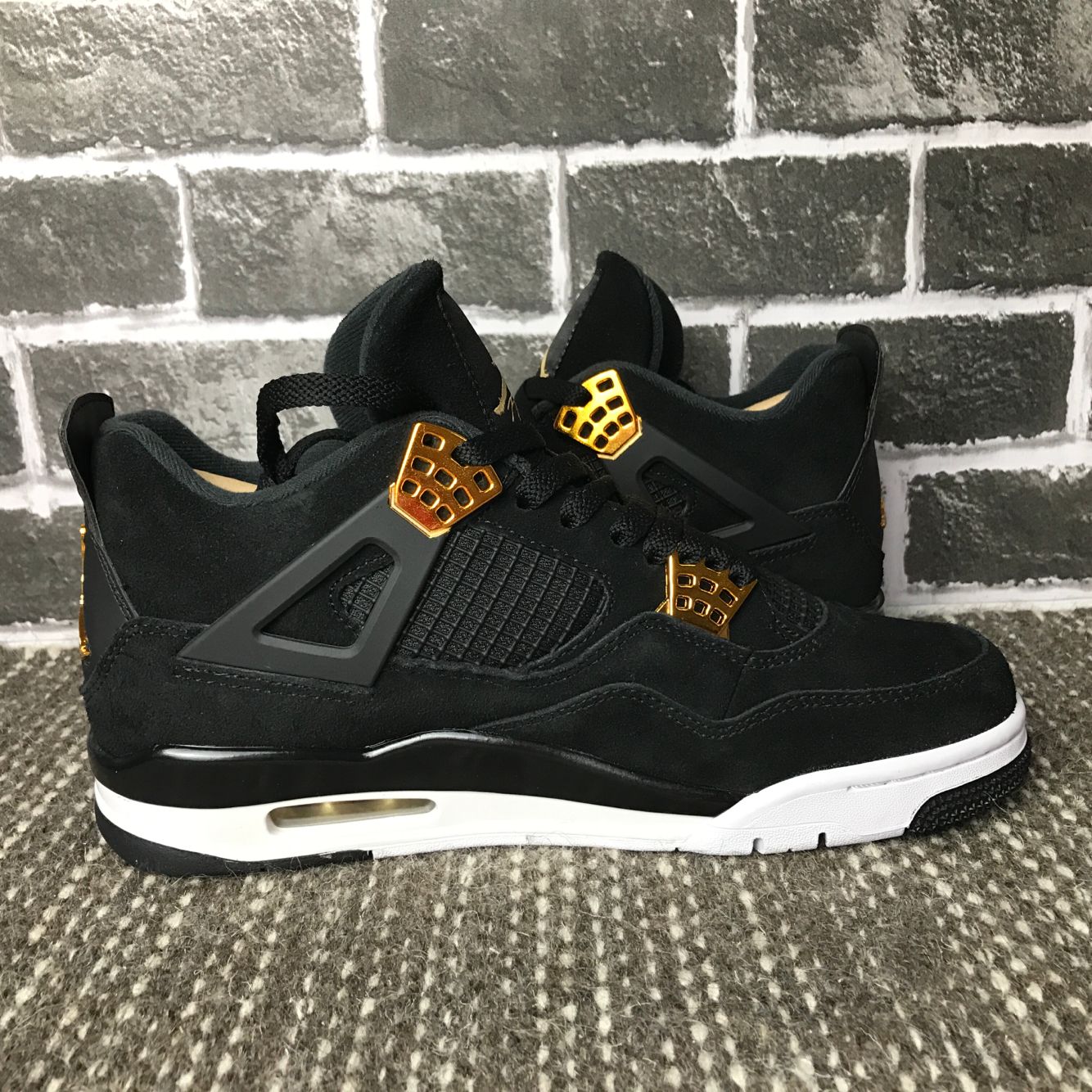 Air Jordan 4 Retro Royalty