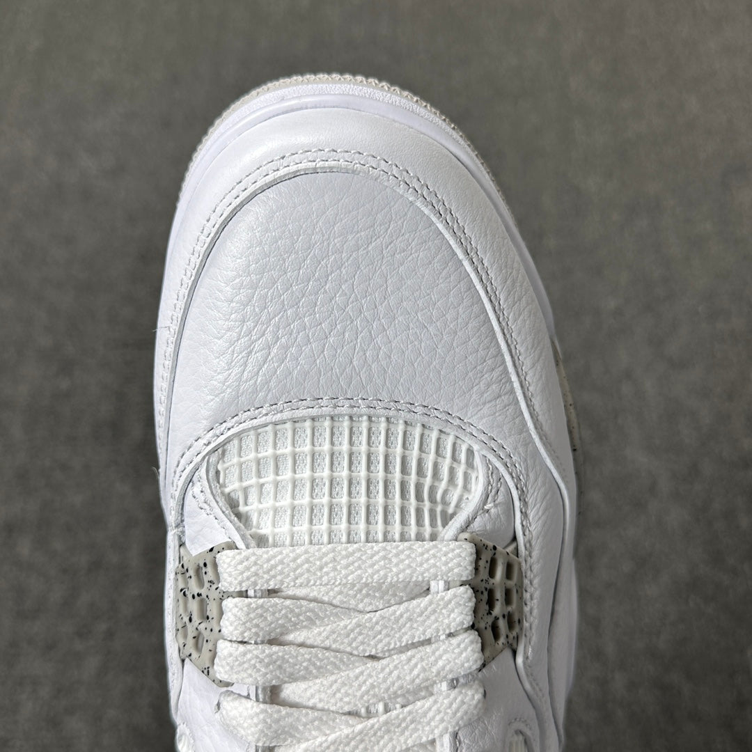 Air Jordan 4 Retro White Oreo (2021)